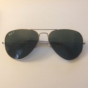 Polarized ray-ban aviators.